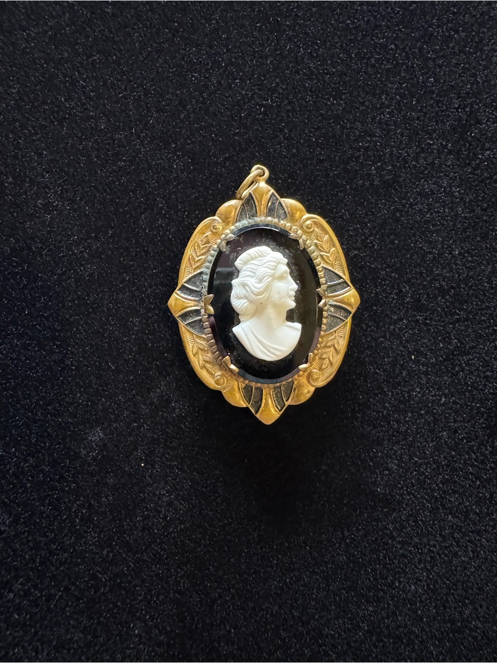 Vintage Victorian-Revival Black and White Onyx Cameo Pendant Locket